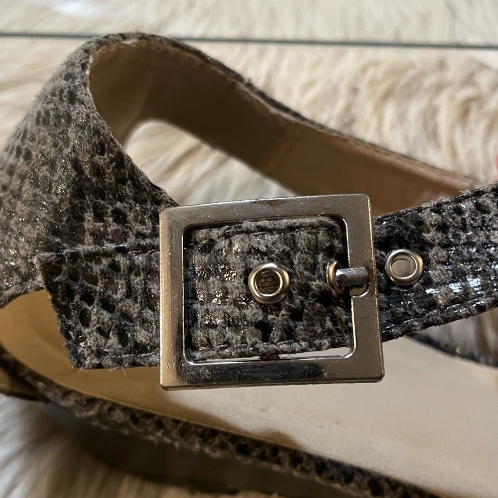 Reitmans Snakeskin Gray Wedges - Picture 5 of 8